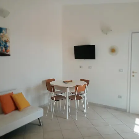Le Rondini Apartment *